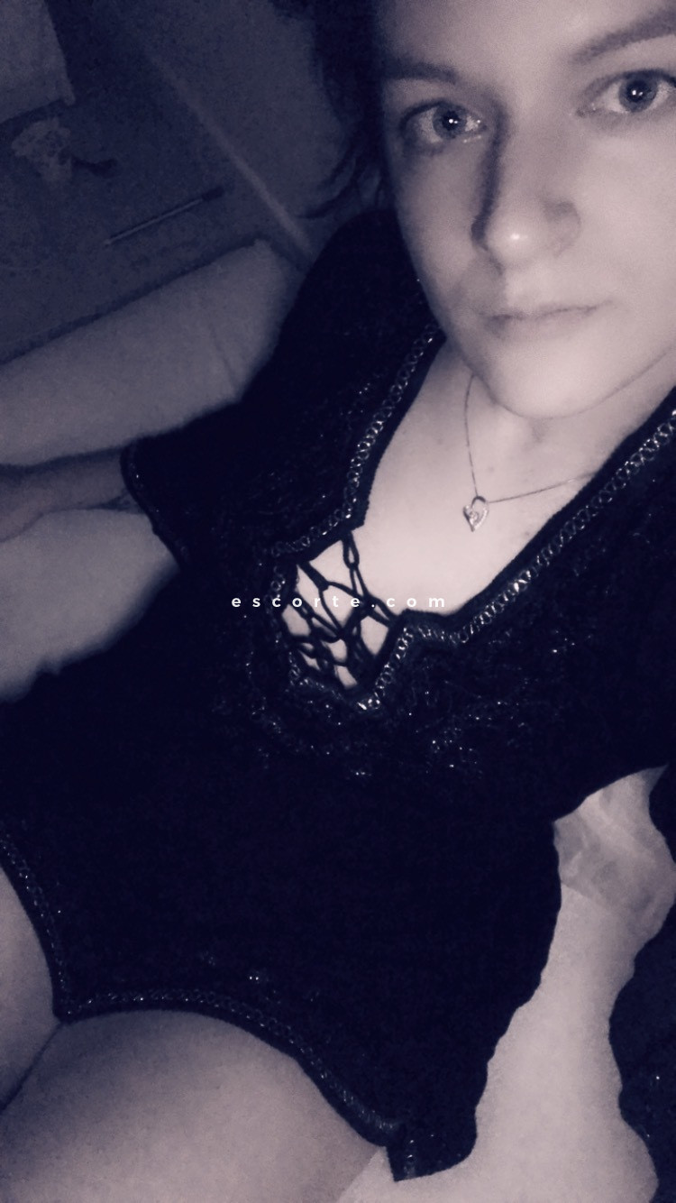 petite annonce libertine escort Paris Ladyrose